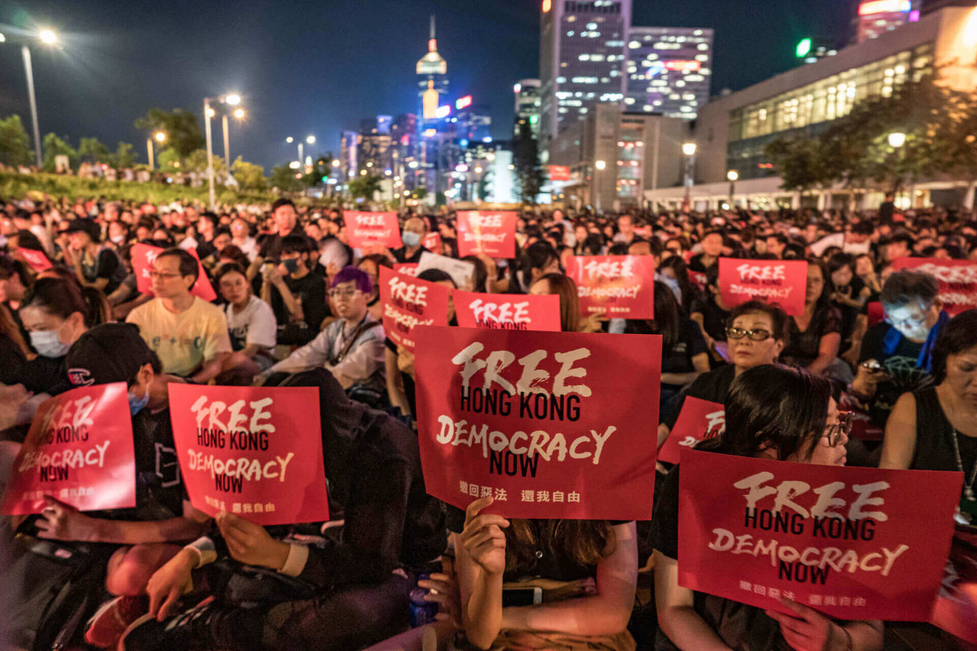 हांगकांग का वफादारी कानून उसकी स्वायत्तता के लिए बड़ा खतरा