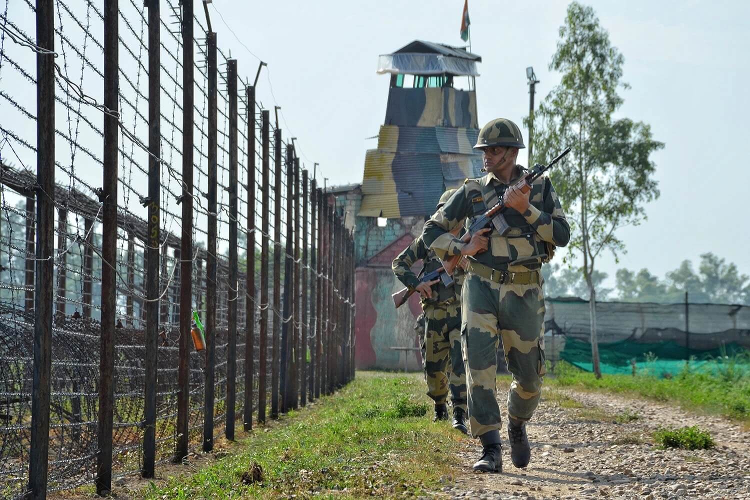 भारत और पाकिस्तान ने एक दूसरे के देशों की जेलों में बंद कैदियों और मछुआरों की सूची साझा की