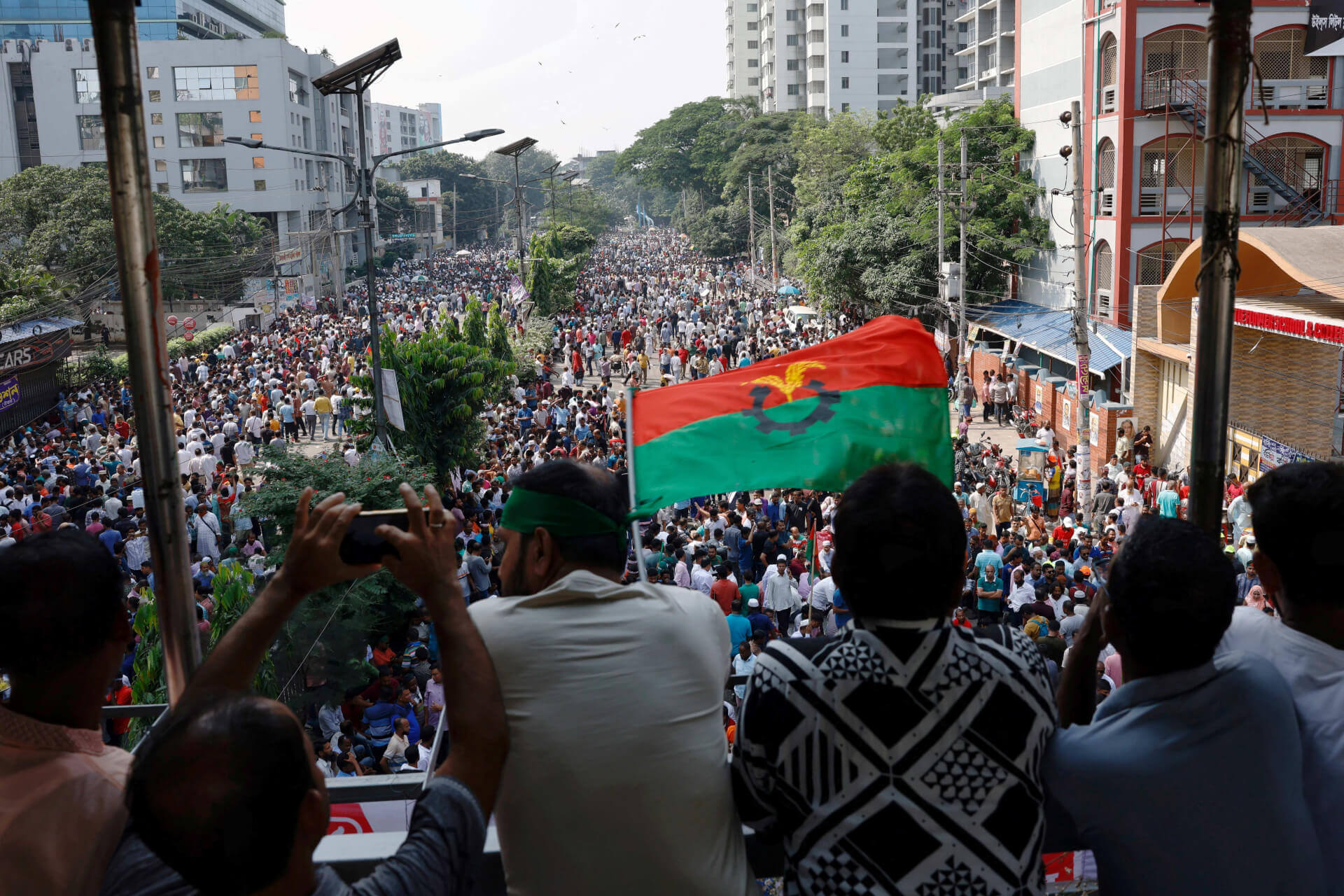बांग्लादेश: अमेरिका, ब्रिटेन और अन्य देशों के राजनयिक मिशनों ने संयुक्त बयान में विरोध-संबंधी हिंसा की निंदा की
