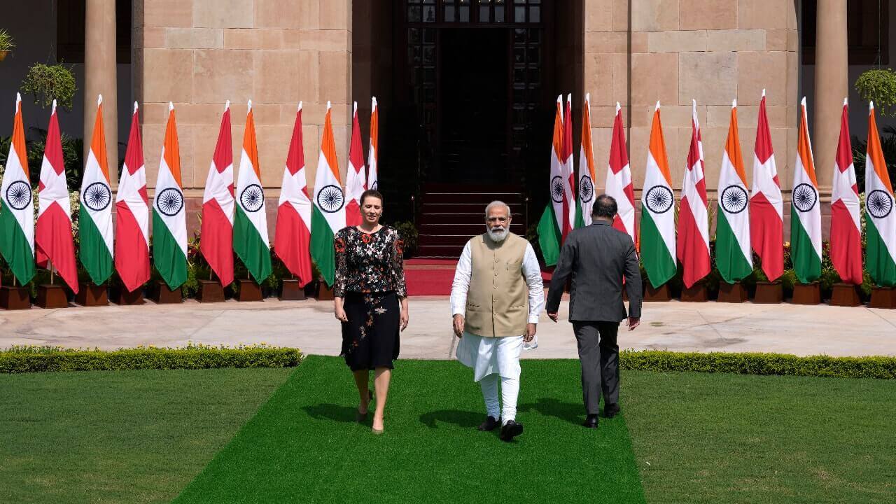 डेनमार्क के प्रधानमंत्री की भारत यात्रा के दौरान कई समझौता ज्ञापनों पर हस्ताक्षर किए गए